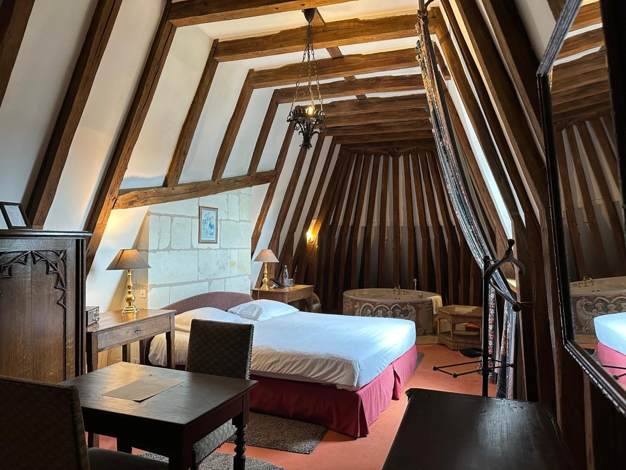 Chateau De Chissay, Hotel De Charme Pres De Chenonceau Et Le Zoo De Beauval Exteriér fotografie